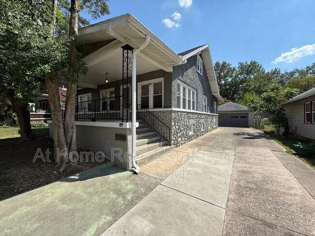 Foto del edificio - 1334 E Grand St