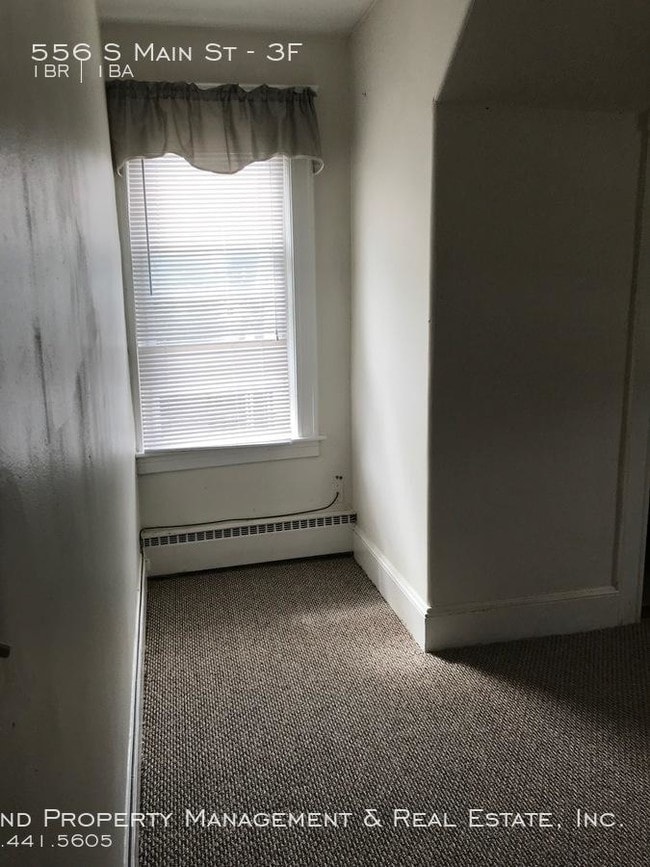 Building Photo - 1 bedroom in Woonsocket RI 02895