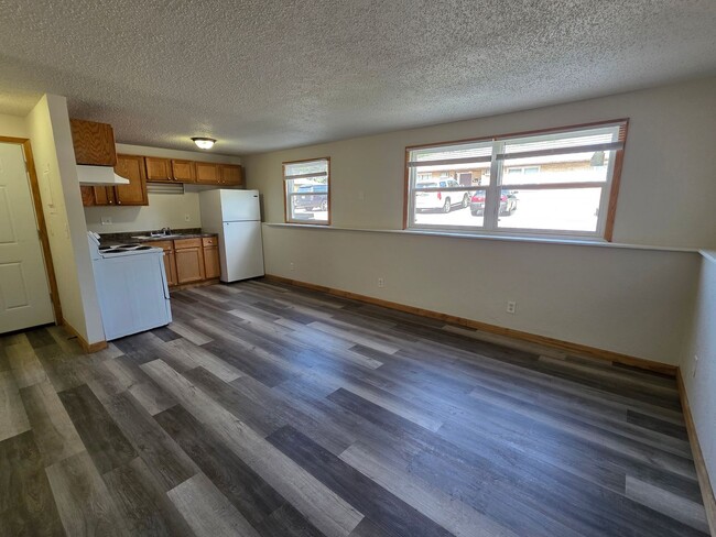 Building Photo - 2096 Imperial Ln