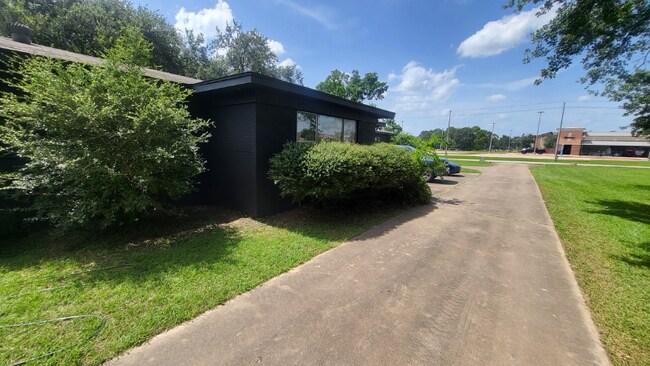 Foto del edificio - 317 Owens Rd