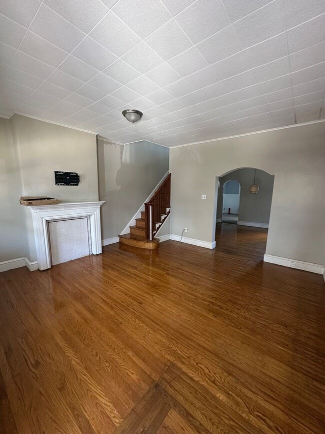 Photo - 3 bedroom, 1 Bath in Desirable Location House