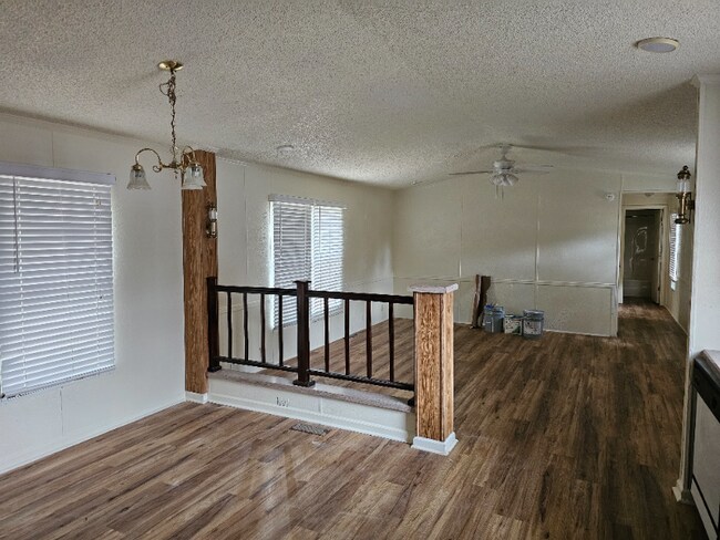 Foto del edificio - 217 W Fairlane Dr