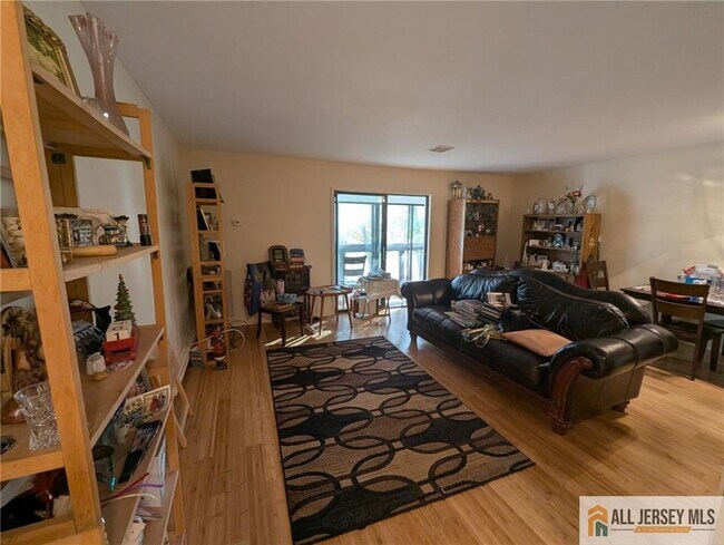 Foto del edificio - 277 Cross Dr