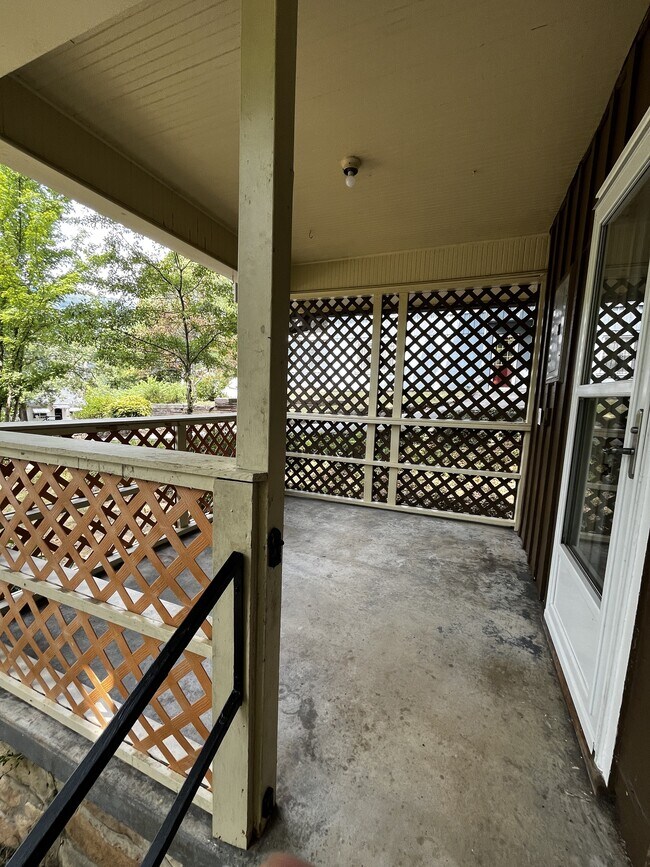 Foto del edificio - 5025 Sunnyside Ave