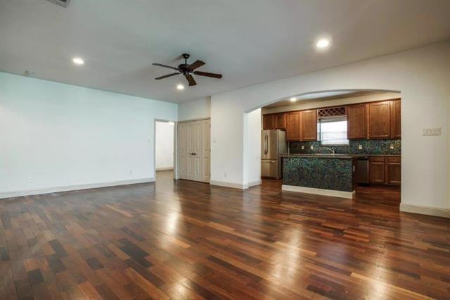 Building Photo - 3237 S University Dr