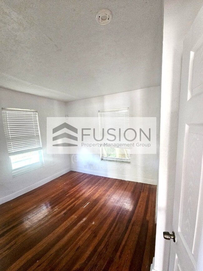 Photo - 708 NE 4th St Townhome