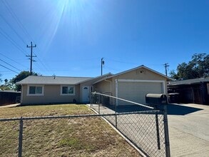 Building Photo - 8405 Butternut Dr