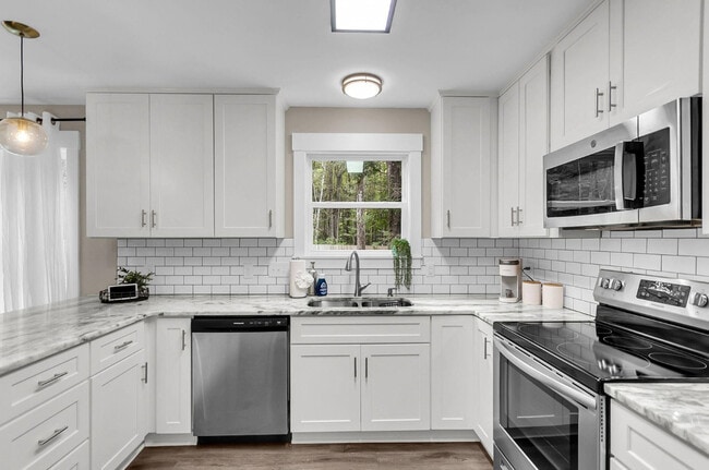 Building Photo - 3297 Walter Dr