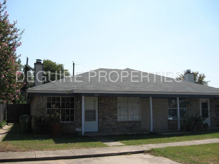 Primary Photo - 1808 McQueary St