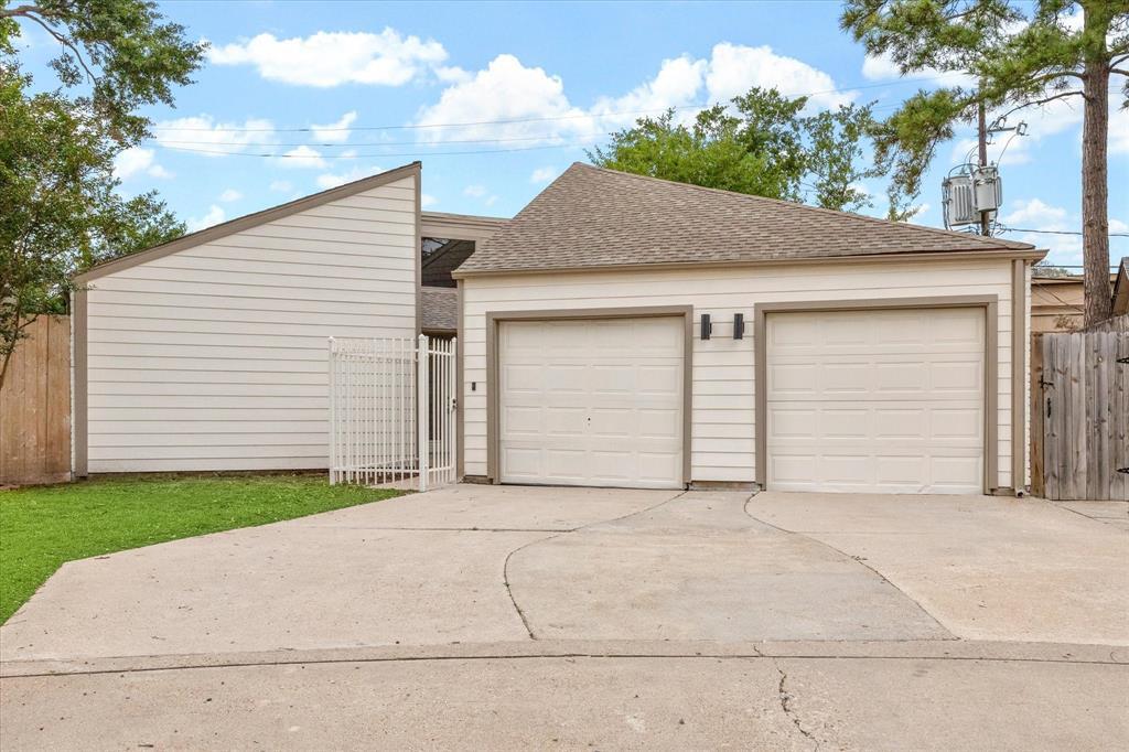 Primary Photo - 1367 Du Lock Ln