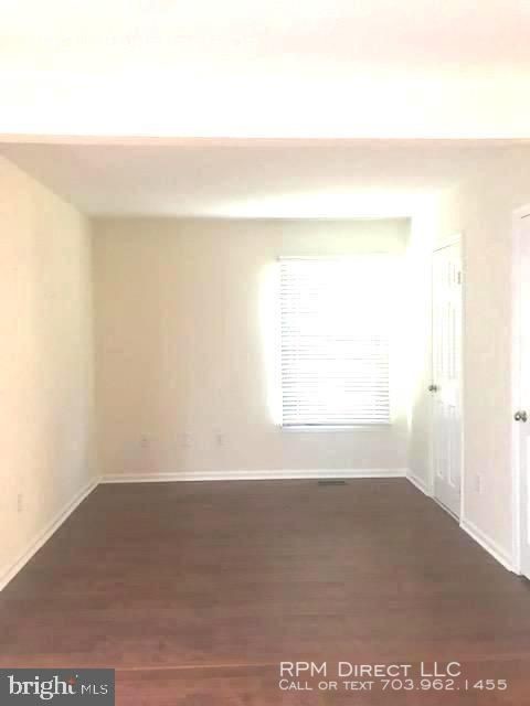 Building Photo - GORGEOUS AND MOVE IN READY!!