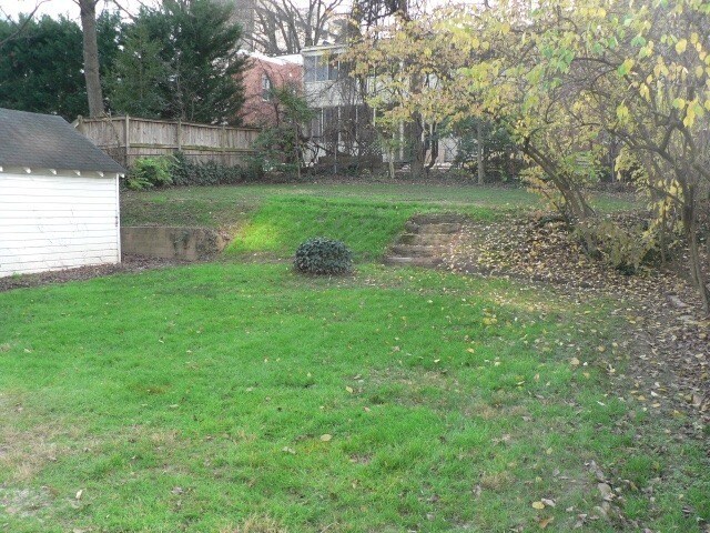 Building Photo - Remodeled 3 to 4 BR, 1.5 BA colonial home in downtown Bethesda. Walk to Metro.