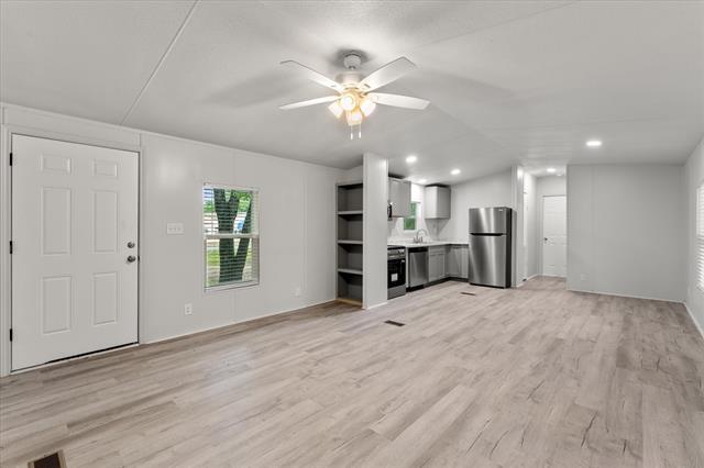 Foto del edificio - 367 Box Rd