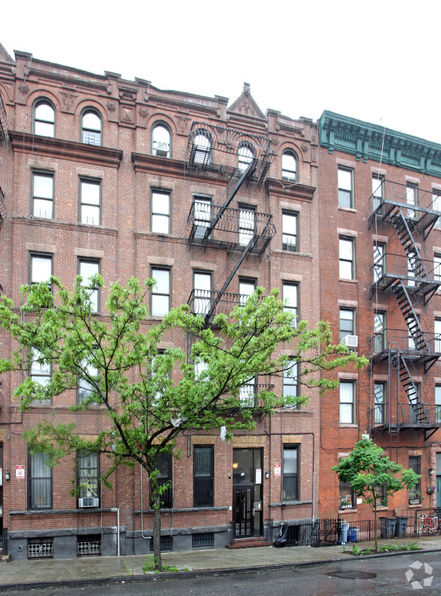 Primary Photo - 24 Rogers Avenue