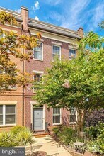 Building Photo - 3051 Chancellor's Way NE