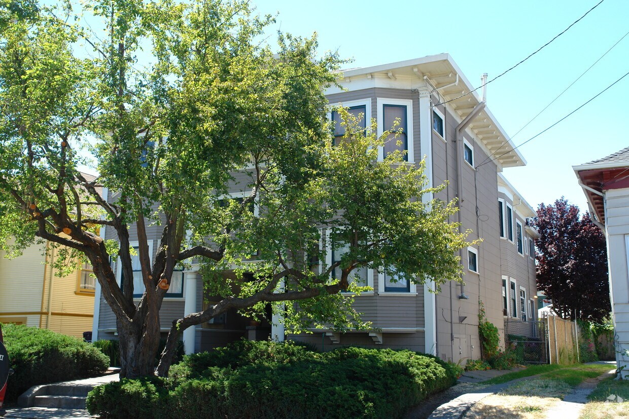 Primary Photo - 731-737 56th St