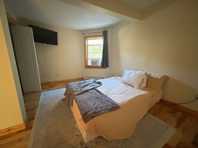 Building Photo - 3174 U.S. 321, Unit B