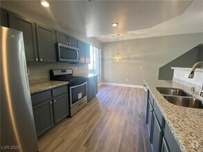 Building Photo - 10011 Crimson Palisades Pl