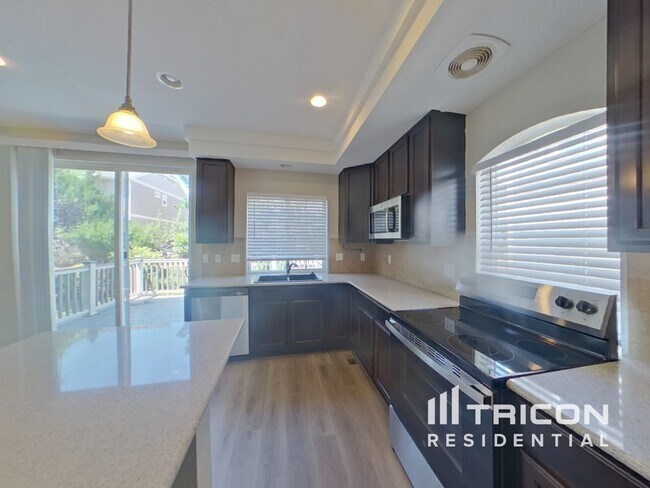 Building Photo - 8356 Cypress Wood Dr