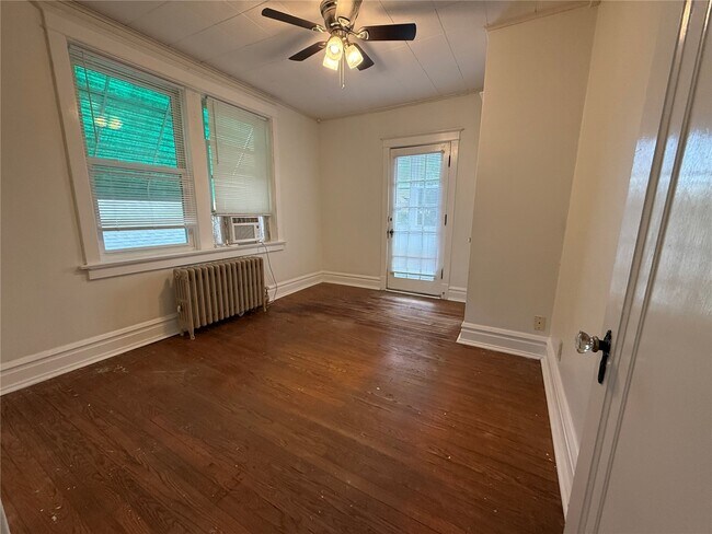 Building Photo - 3954 Dover Pl