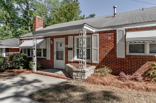 Building Photo - 2709 Hazel St