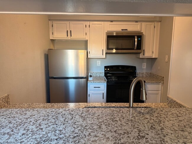 Foto del edificio - 10555 Turtlewood Ct