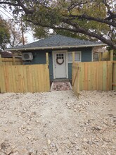 Building Photo - 843 Rigsby Ave