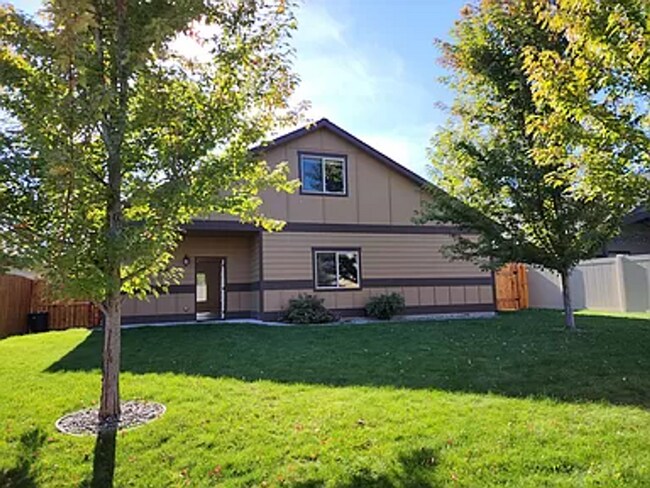 Foto del edificio - Beautiful 3 bed 3 bath home available in Cheney WA!