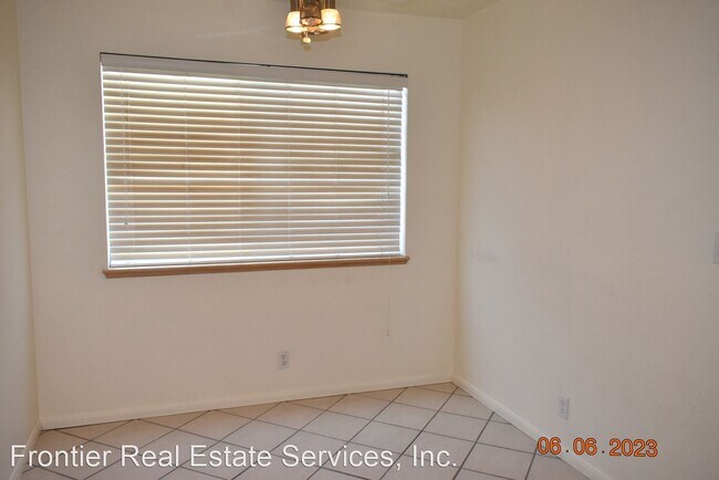 Foto del edificio - 3 br, 2.5 bath House - 179 E Upjohn Ave