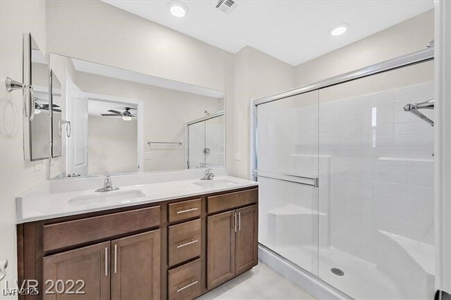 Building Photo - 372 Rosefinch St