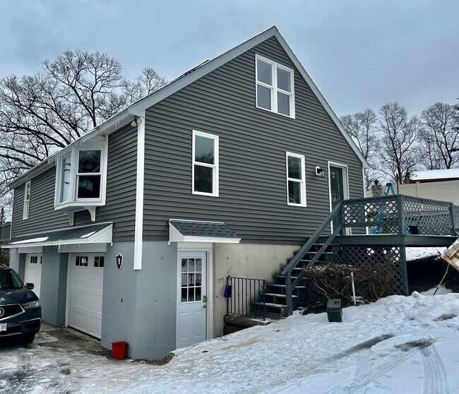 9 Pine Bluff Ave, Merrimac, MA 01860 House Rental in Merrimac, MA