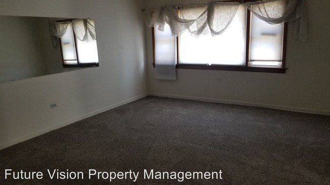Building Photo - 419 W 95th St