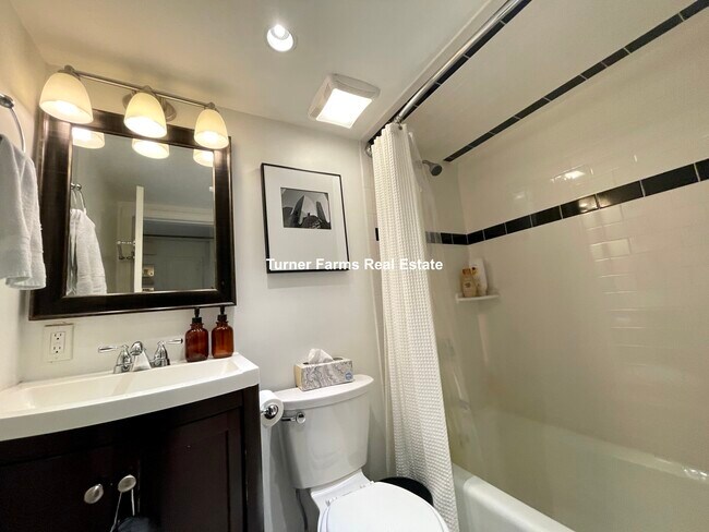 Foto del edificio - 113 Beacon St