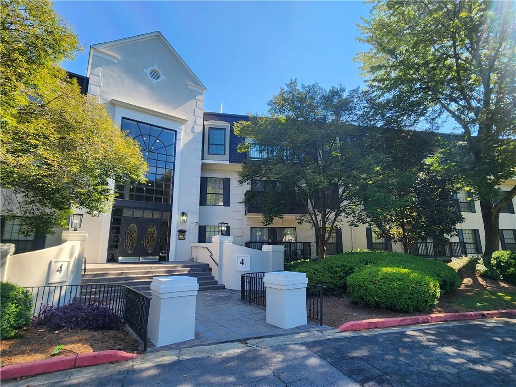Building Photo - 3107 Pine Heights Dr NE