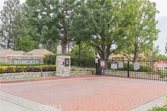 Building Photo - 10655 Lemon Ave
