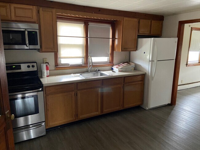 Kitchen - 50 N 7th St
