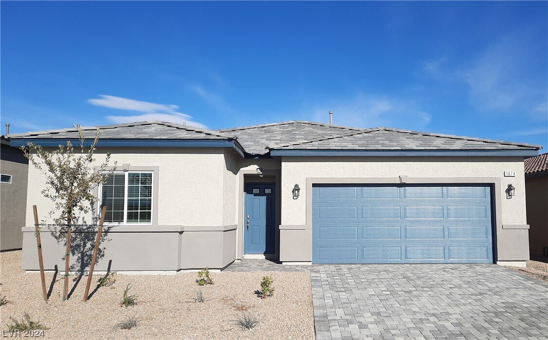 Foto principal - 1674 Glenora Falls St