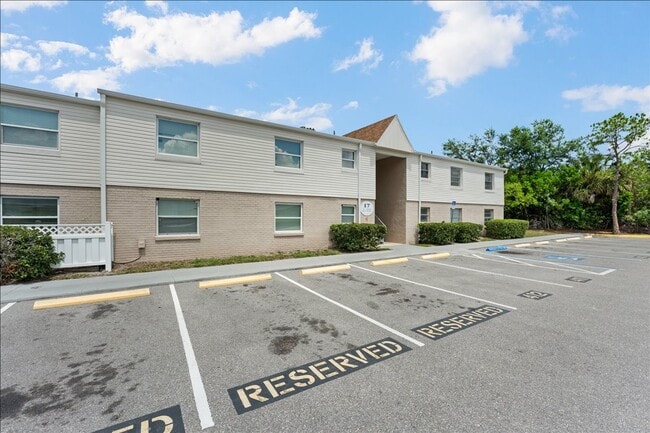 Photo - 7210 N Manhattan Ave #1714 House