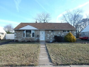 Building Photo - 2508 Green Ave