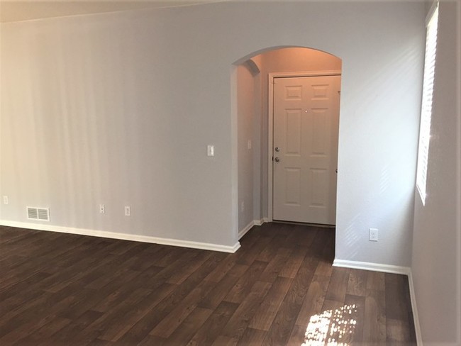 Building Photo - Beautiful Home in Aurora