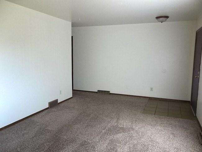 Building Photo - 1604 Larch St