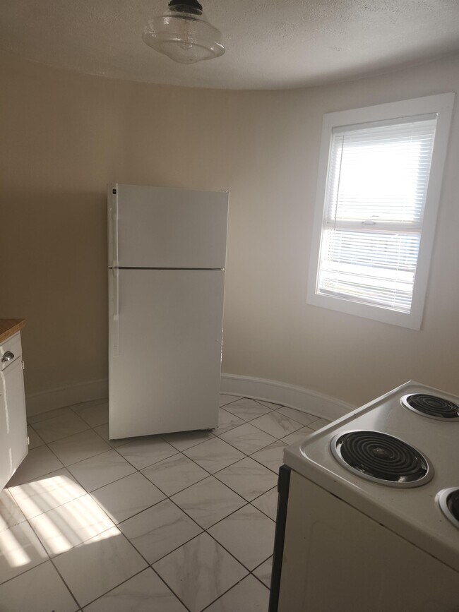 Foto del edificio - 1361 Woodland Ave NW