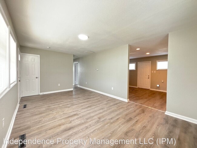 Building Photo - 3 br, 1 bath House - 3825 Palmerston Ave
