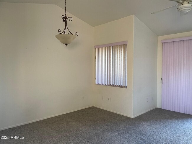 Foto del edificio - 1445 E Broadway Rd