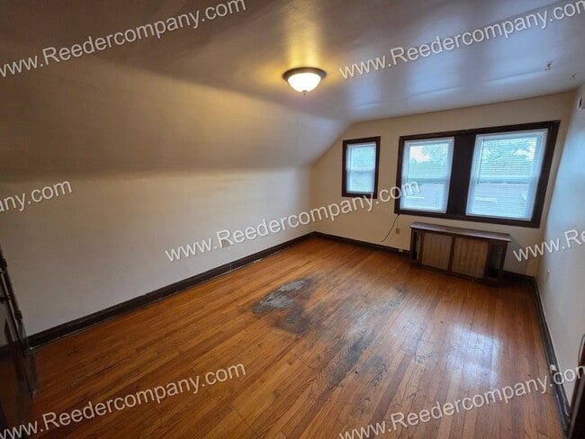 Foto del edificio - 625 Roosevelt Dr