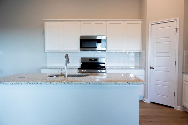 Building Photo - 247 Schrader Dr