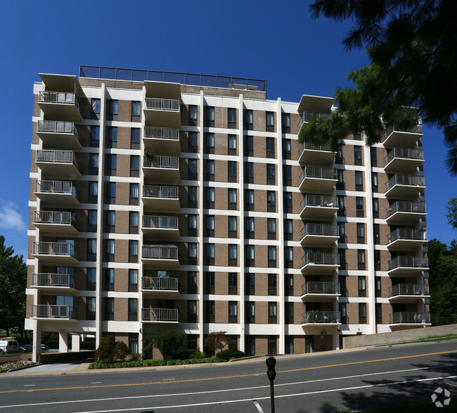 Barton Place Apartments Arlington Va