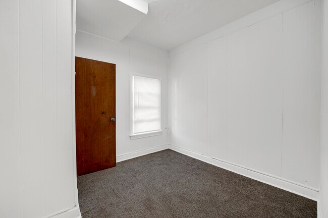 Foto del edificio - 120 E Kensington Ave