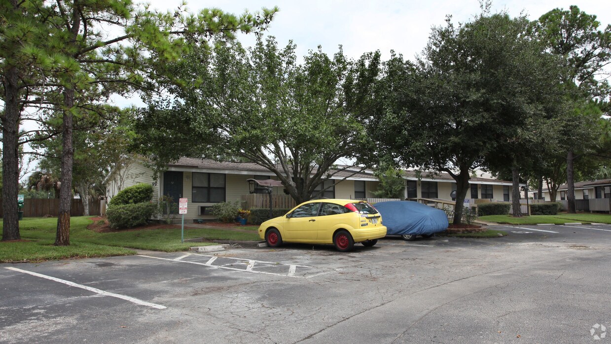 Foto del edificio - Moultrie Apartments
