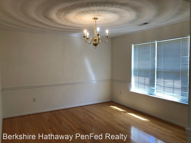 Building Photo - 3 br, 2.5 bath House - 13524 Laketree Drive